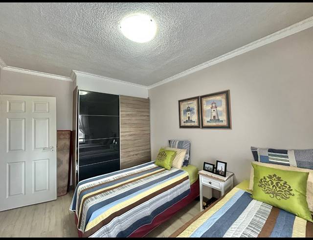 3 BEDROOM APARTMENT FOR SALE IN FERREIRA TOWN